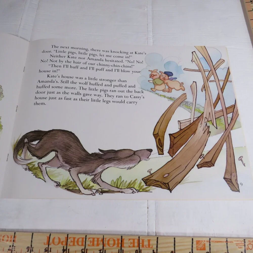 The Three Little Pigs BIG BOOK (almost 2 feet long ) w student story book